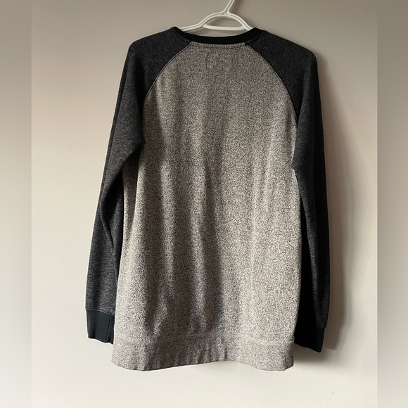 ROOTS Crew neck - Picture 3 of 3